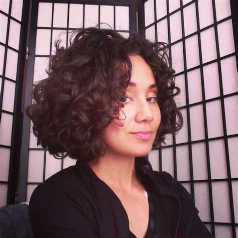 With only a little required for each use, this jar will last for a while. #curlybob #shortcurlybob | Curl enhancing smoothie, Curly ...