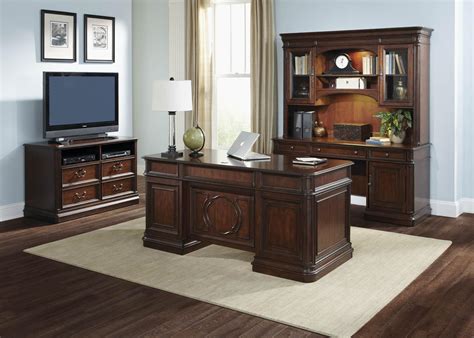 Traditional Executive Desk With 5 Drawers By Liberty Furniture Wolf