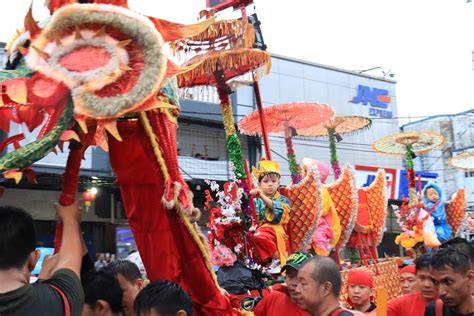 Festival Cap Go Meh Padang Jadi Bukti Keragaman Budaya Di Sumbar