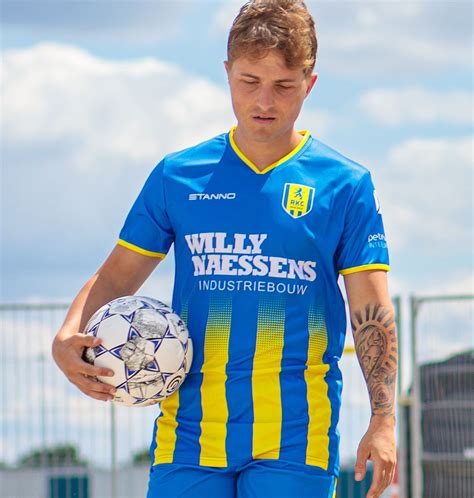 Сургут онлайн картой любого банка. RKC Waalwijk voetbalshirts 2019-2020 - Voetbalshirts.com