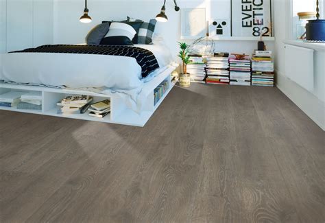 Laminate Flooring Mohawk Revwood Plus Antique Craft Cotton Knit Oak