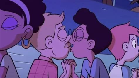 disney incluye por primera vez un beso gay en una de sus series de animación