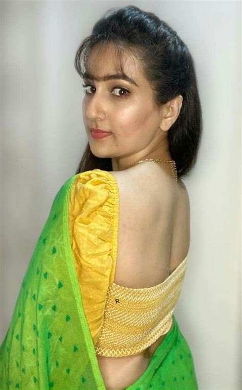 Pin By Love Shema On Back Saree Bridal Dress Fashion Desi Beauty