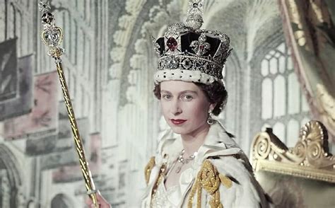 en imágenes estos fueron los momentos históricos vividos por la reina isabel en su monarquía