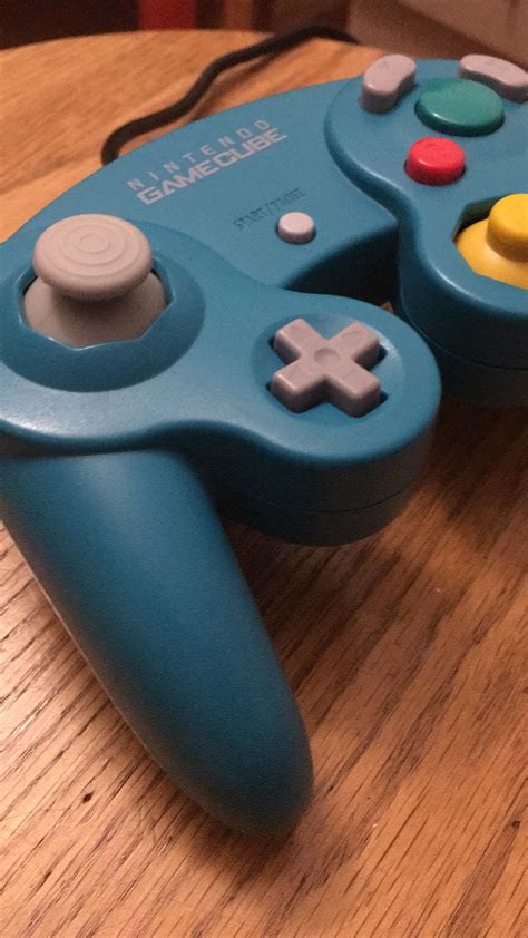 Owners Of The Emerald Blue Gamecube Controller What Color Do You See