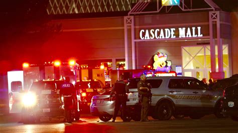 mall shooting suspect in police custody the new york times