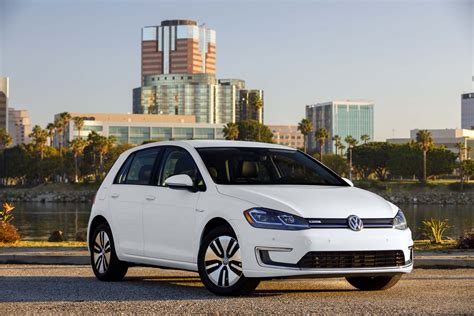 2017 Volkswagen E Golf First Drive Review Automobile Magazine