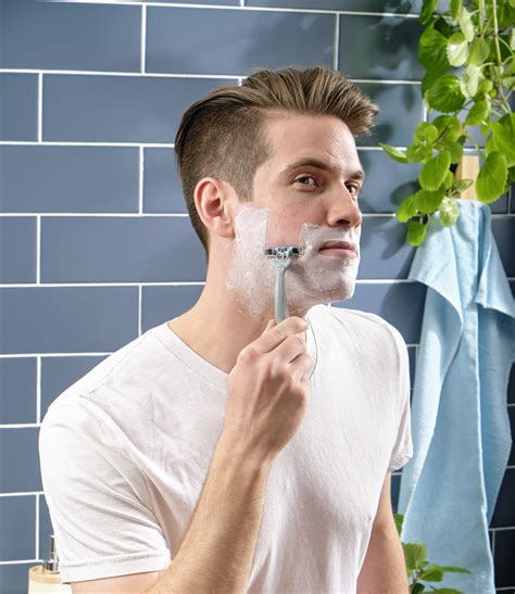 Manscaping How Tos And Shaving Tips Gillette