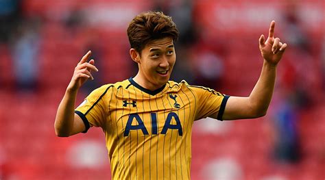 Find out what house the korean winger lives in or have a quick look at his cars! Son Heung-min | Premier Skills English