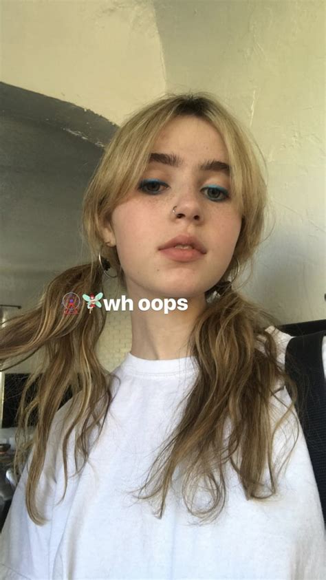 Pin By Joseph Miller On Clairo Cool Hairstyles Pretty Celebrities Hair Beauty