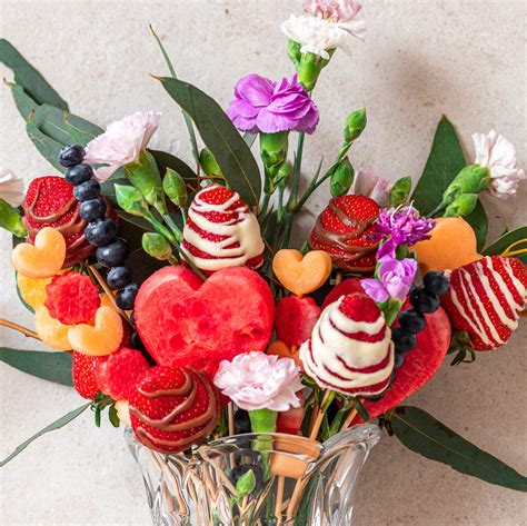 Chocolate Dipped Fruit Bouquet Fundies