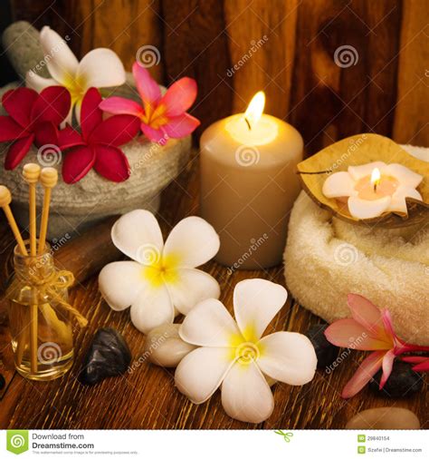 het outdoor spa massage plaatsen stock foto image of kruid massage 29840154