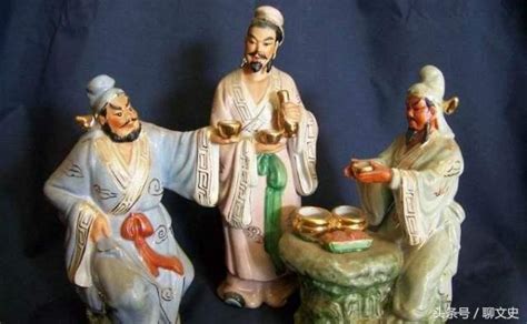 소외 된 글쟁이와 고전 영화를 사랑하는 중년들을 위한 마당입니다. 「桃園結義」是虛構，但我們甘願被忽悠，因為超級嚮往 - 每日頭條