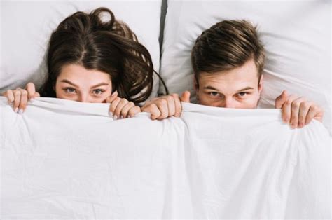 Manfaat Tidur Telanjang Dengan Pasangan Ternyata Ampuh Turunkan Berat Badan Mau Coba Stylo