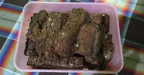 Brownies lumer (kukus & panggang) untuk 8 kotak ukuran 12x5x3.5cm 200g dark cooking chocolate 150g mentega 2. 552 resep brownis lumer enak dan sederhana - Cookpad