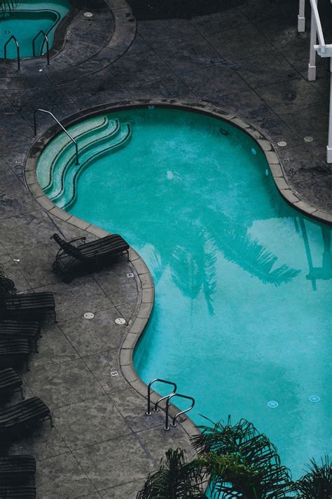The Hottest Luxury Swimming Pool Design Trends Of 2019 Lessenziale