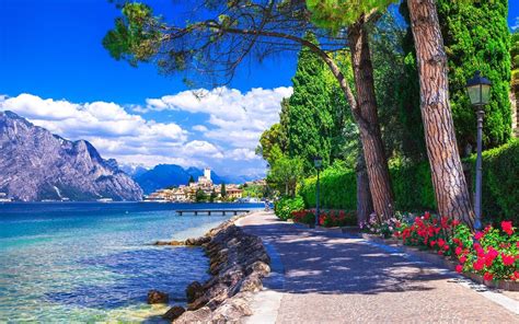 Lake Garda Wallpapers Top Free Lake Garda Backgrounds Wallpaperaccess