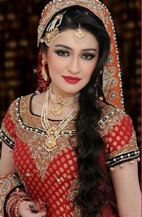 Since each function is celebrated with lots of love and on a large scale, it is natural that the amount of excitement that they are experiencing would completely reflect in. 40 Indian Bridal Hairstyles Perfect For Your Wedding