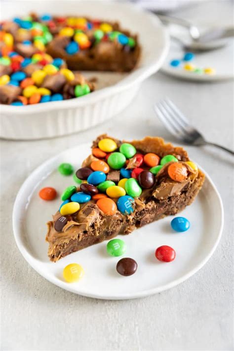 How big is a cookie cake? Chocolate Chip Cookie Cake Recipe | Culinary Hill