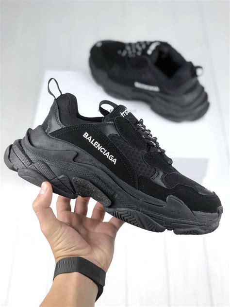 Your personal data may be jointly controlled by balenciaga and kering for marketing and other purposes as detailed in our privacy policy. Купить Мужские Кроссовки Balenciaga Triple S Full Black В ...