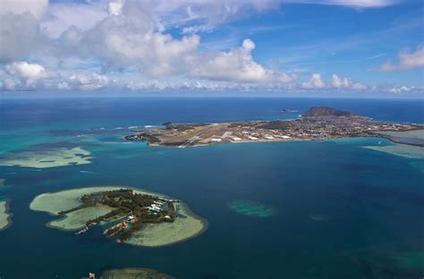 Located past the flightline, the cottages front the coast of scenic kaneohe bay, with the pristine pyramid rock beach nearby. Kaneohe Marine Corps Base and Coconut Island :: Blue Hawai ...