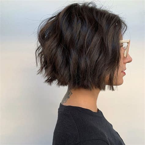 35 Thick Hair Short Hairstyles For Women Images Most Popular