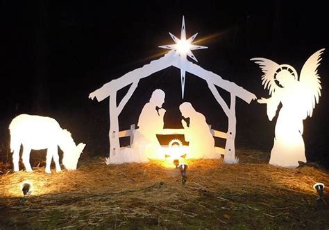 36 Outdoor Christmas Decoration Ideas Christmas Nativity Scene Christmas Nativity Outdoor