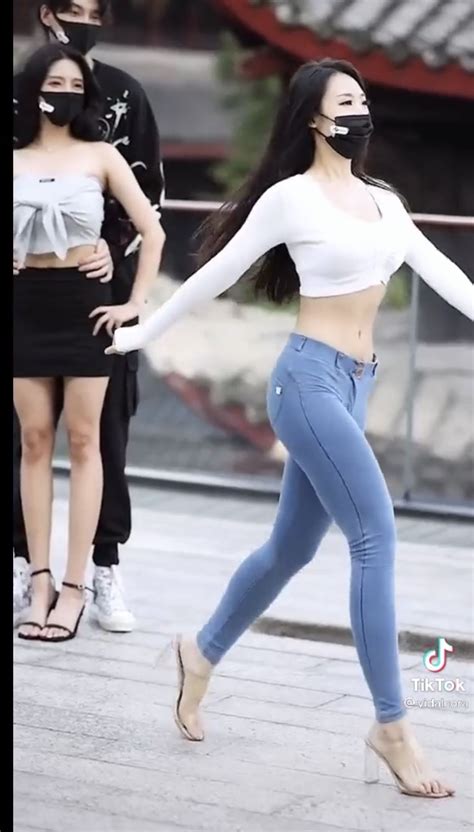 asian girl glass skin asian beauty skinny jeans sporty exercise bts jungkook ejercicio