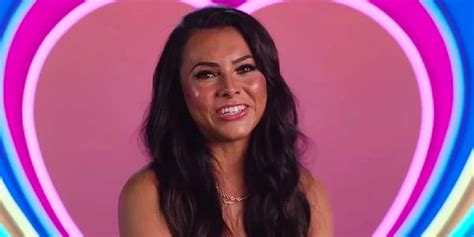 Love Island Uk Why Some Fans Think Paige Thorne Is A Mean Girl