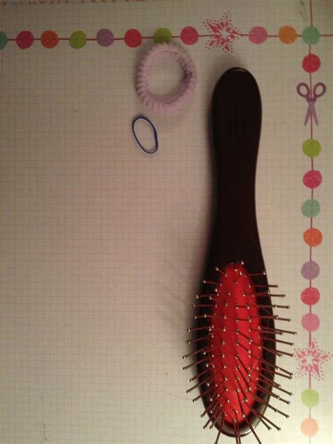 I've got a simple and easy way to untangle american girl doll hair without losing when the hair is soaked, take the brush and start at the ends of the hair and gently brush the hair against the towel surface. Pretty Lilly an American Girl: DIY Hairstyle