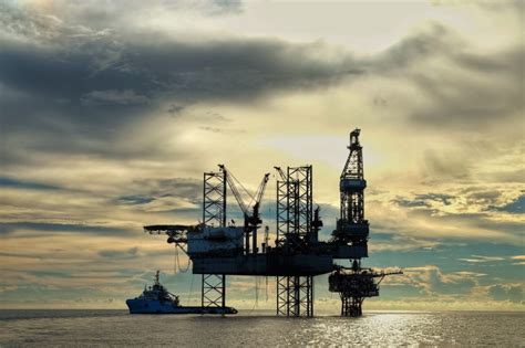 Harga minyak 25 januari 2018. Harga Minyak Dunia Turun Tertekan Naiknya Produksi AS ...