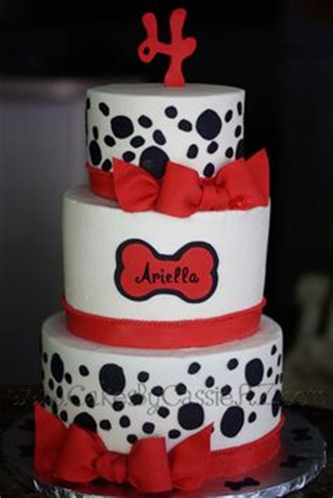 Sie ist fondanttauglich und kann als grundlage für das fondant genutzt werden. cake decorating | Dalmatiner party, 101 dalmatiner, Kuchen