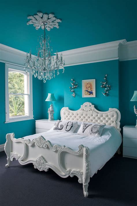 For most of us, it's a beacon gray is a beautiful soft blue, that is calming and relaxing as well. The Four Best Paint Colors For Bedrooms
