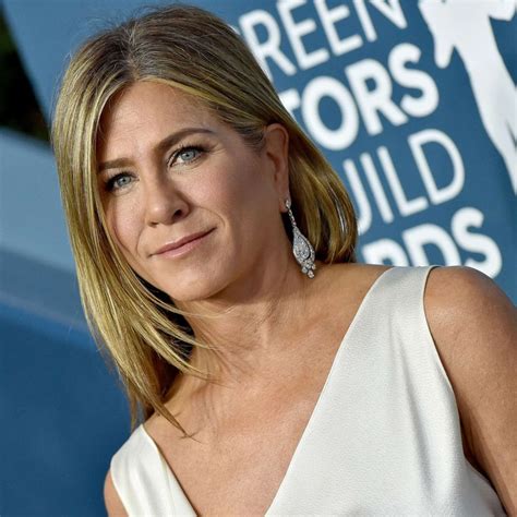 Jennifer Aniston Opens Up About Exploring Ivf Trying To Get Pregnant In The Past Abc News