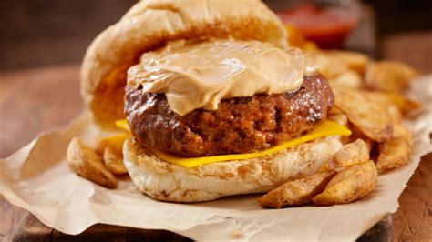 15 Surprisingly Delicious Burger Toppings | Mental Floss