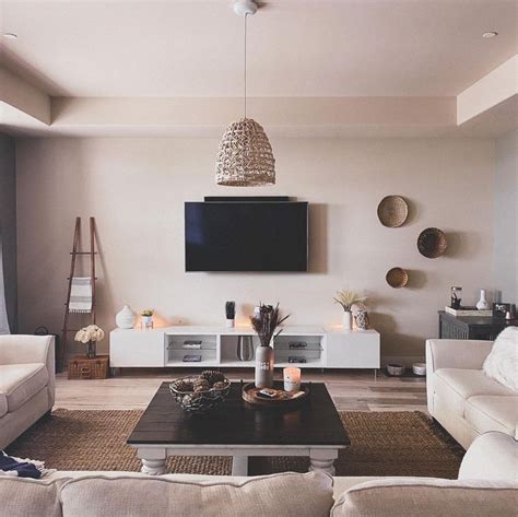 Use these golden pendant lights for your bedroom, kitchen, office or any other room. Boho/farmhouse living room in 2020 | Living room inspo ...