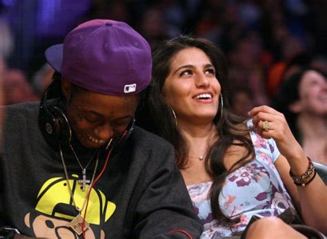 Lil Wayne Girlfriend Dhea Shows Off Huge Diamond Ring Photo Urban