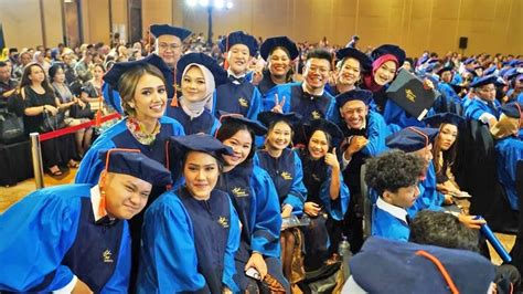Wisuda Binusmalang Dukung Alumni Jadi Entrepreneur Sukses Malang
