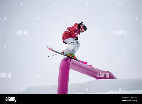 Yuki Tsubota Can Competing In The Ladies Ski Slopestyle At The