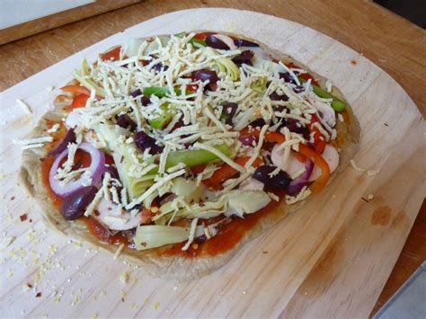 The best way to determine the cooking time is to begin with the shorter cooking time. Foods For Long Life: How To Grill Pizza Outdoors On A ...