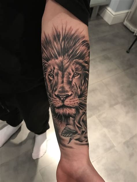 Tattoo Tips Lion Lion Forearm Tattoos Cool Tattoos Lion Tattoo