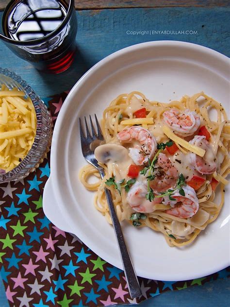 Creamy Prawn And Calamari Pasta - AriaATR