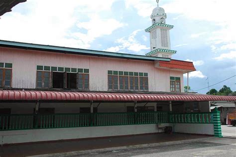 Lai labāk apskatītu atrašanās vietu pejabat cawangan tabung haji marang, pievērsiet uzmanību ielām, kas atrodas tuvumā: budok pondox....: MASJID HAJI KADIR , PASIR PANJANG KUALA ...