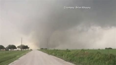 Tornadoes Tear Through North Texas At Least One Person Dead Abc7 San