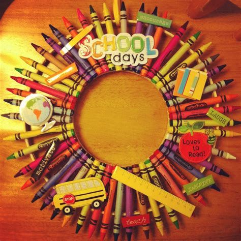 Crayon Wreath Super Easy To Make And Super Cute School Wreaths