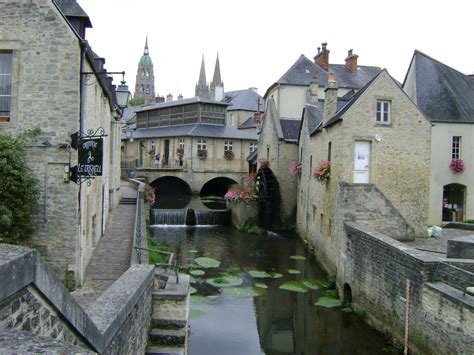 Legfestőibb falvai városai cahors conques cordes sur ciel lourdes vagy rocamadour. Bayeux travel photo | Brodyaga.com image gallery: France ...