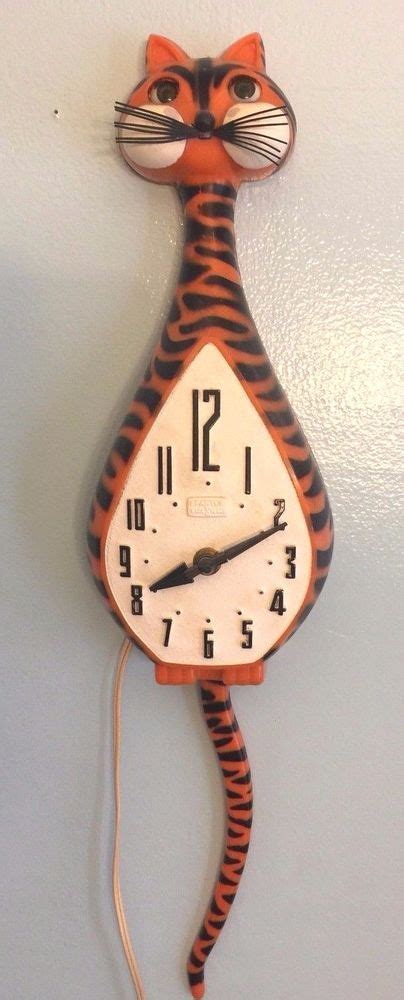 Vintage Spartus Tiger Kitty Cat Blinking Eyes Wall Clock Working 1960s