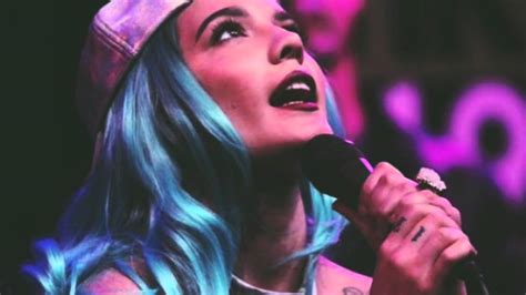 Listen and download to an exclusive collection of hold me down ringtones for free to personalize your iphone or android device. Halsey | Hold Me Down | Triple Layered - YouTube