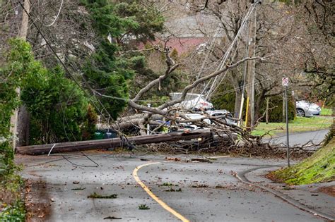 Over 100000 Vancouver Island Residents Without Power Due To Storm