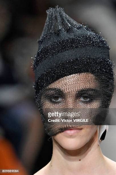 Giorgio Armani Prive Runway Paris Fashion Week Haute Couture Fall